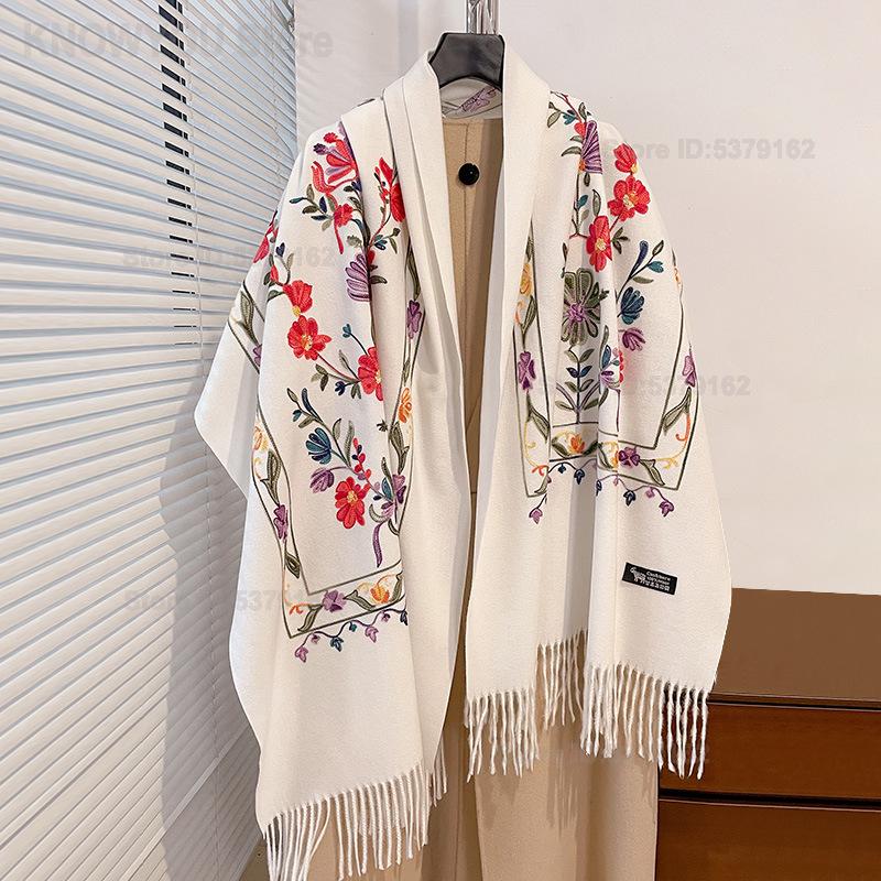 Damska retro szal z kwiatowym  – Go Ethnic Fashion recenzja i cena